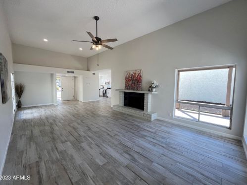 2942 Altadena Ave, Phoenix, AZ 85029-4325