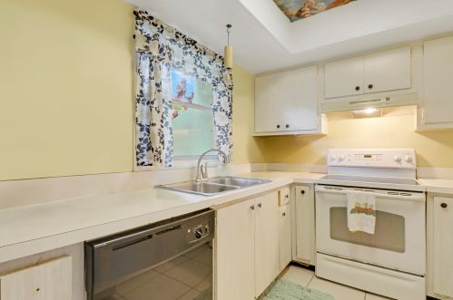 910 Shorewinds, Fort Pierce FL 34949-1537 exterior