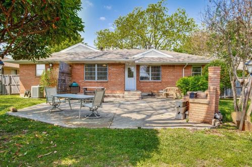 406 Frances Way, Richardson TX  75081-4206 exterior