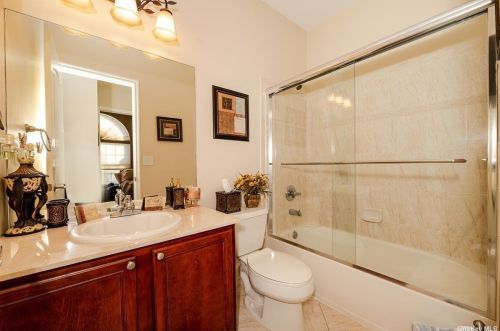 121 Constantine Way, Mount Sinai NY  11766-3005 exterior