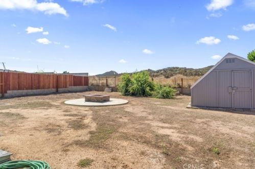 24799 Split Rail Rd, Wildomar CA  92595-9266 exterior