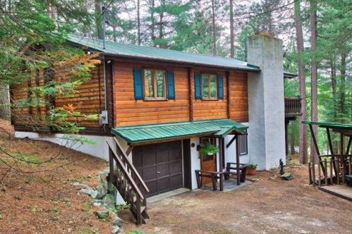 28 Forest Ln, Jay, NY 12941-2005