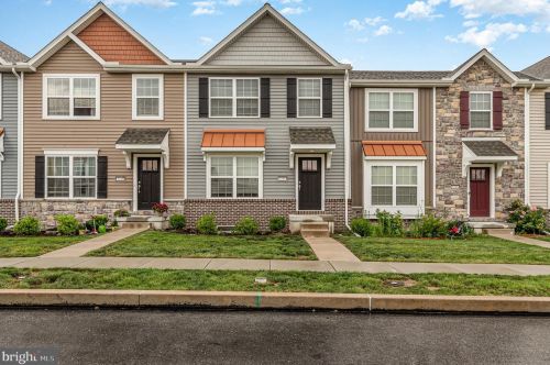 5255 Laurel Valley Ln, West Enola PA  17025-2281 exterior