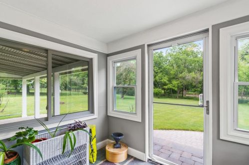 6 Orchard Dr, Flemington NJ  08822-1527 exterior