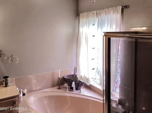 35 Sedona Rd, Sedona AZ 86351-7215 exterior