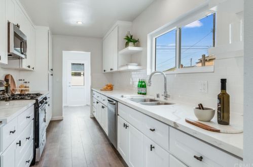 4911 122nd St, Hawthorne CA  90250-3509 exterior