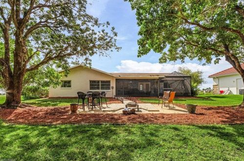 18061 Royal Hammock Blvd, Naples FL  34114-8944 exterior
