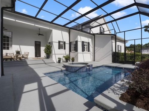 1070 Nash Dr, Kissimmee FL  34747-4319 exterior