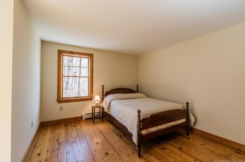 34 Cedar Hill Ln, Colchester CT  06420-4007 exterior