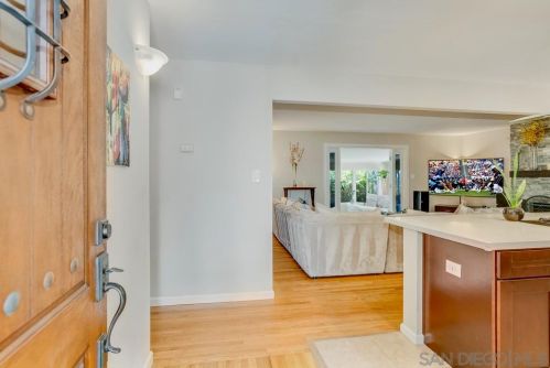 3798 Belford St, San Diego, CA 92111-4242
