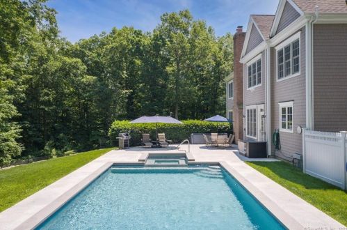 21 Great Rocks Pl, Ridgefield, CT 06877-5607