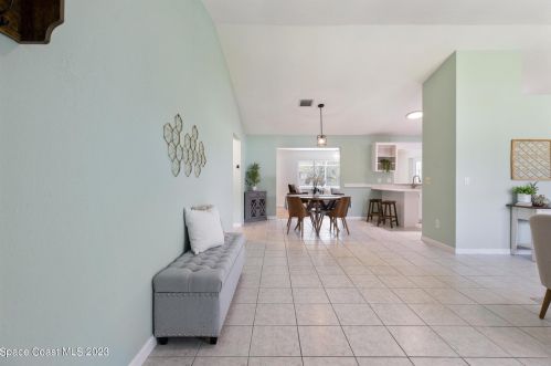468 Tulip Dr, Sebastian FL  32958-5564 exterior