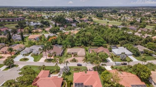 201 Palmetto Dunes Cir, Naples FL  34113-7565 exterior