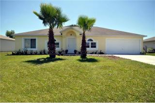 750 Paris Dr, Kissimmee, FL 34759-7019