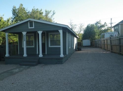 313 Blackson Ave, Austin TX 78752-2618 exterior