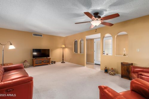 10630 Caron Dr, Sun City, AZ 85351-4844