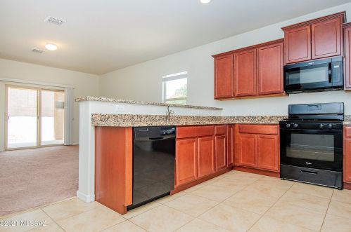 8307 Screech Owl Dr, Tucson, AZ 85757-7925