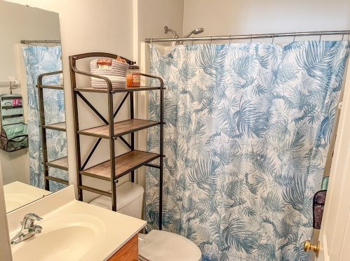 115 Springhouse Dr, Englewood OH  45322-8795 exterior