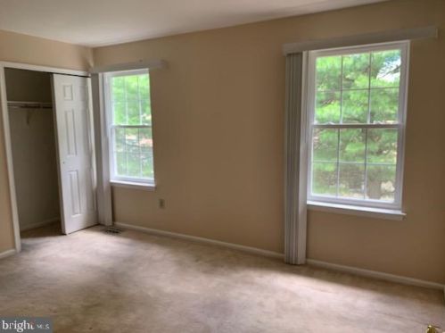 665 Croft Dr, Southampton PA  18966-4045 exterior