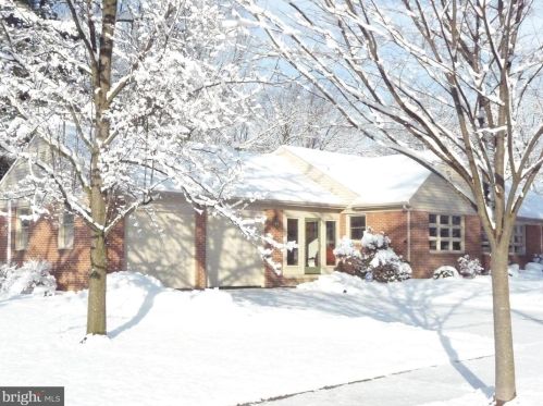 300 28th St, Camp Hill PA  17011-2801 exterior