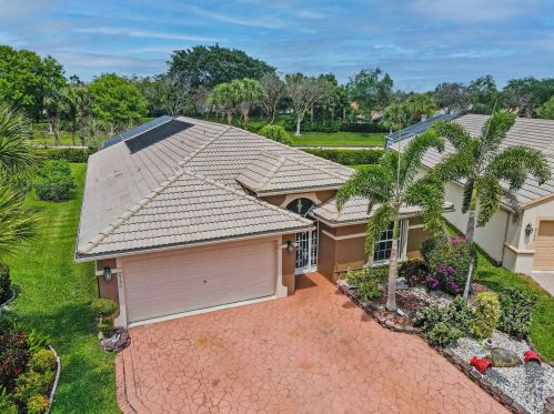 8290 Duomo Cir, Boynton Beach, FL 33472-7129