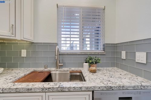 184 Copper Ridge Rd, San Ramon CA  94582-4575 exterior