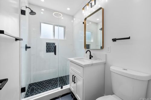1504 Mackay Ln, Redondo Beach CA  90278-4417 exterior