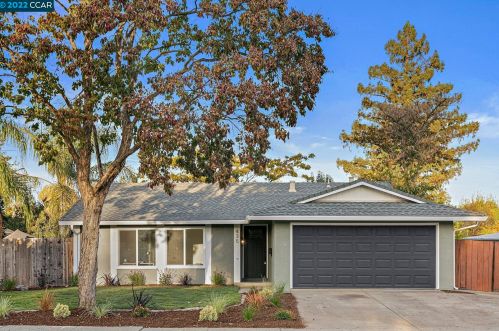 435 Hagemann Dr, Livermore CA  94551-6037 exterior