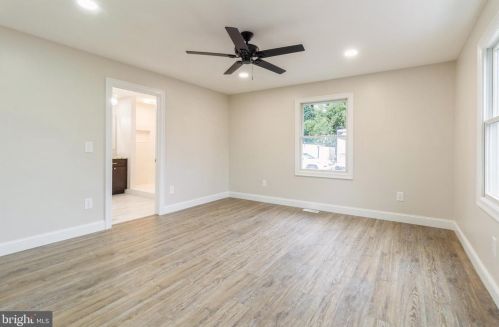 891 Kings Hwy, Pilesgrove NJ  08098-5456 exterior