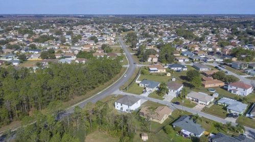 701 Pincon Ln, Kissimmee FL 34759-3806 exterior