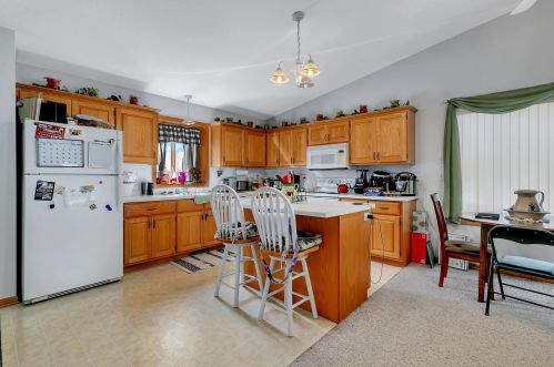809 Aspen Cir, Saint Cloud, MN 56387-2466