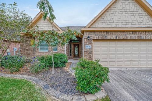 10212 Forest Glade Ct, Conroe, TX 77385-5132
