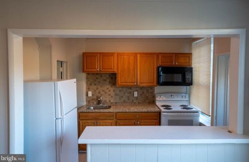 6113 Mcmahon St, Philadelphia PA  19144-1024 exterior