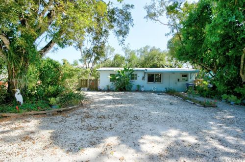 7 Coral Dr, Key Largo FL  33037-4360 exterior