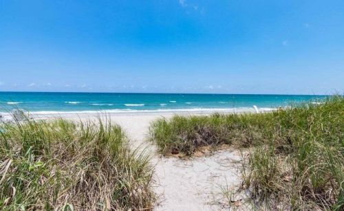 2220 Ocean Blvd, Delray Beach FL  33483-6486 exterior