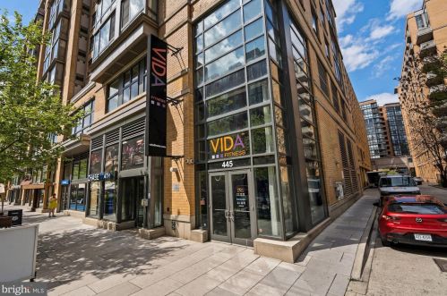 437 New York Ave, Washington DC  20001-4628 exterior