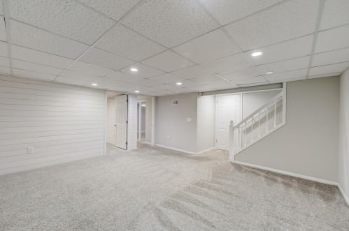 10043 Greenview Dr, Thiensville WI  53092-5749 exterior