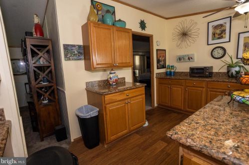 266 Tony Cir, West Deptford NJ  08051-1948 exterior