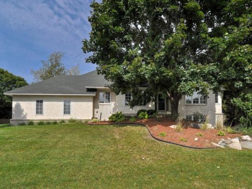 7816 Bush Lake Dr, Minneapolis, MN 55438-3200