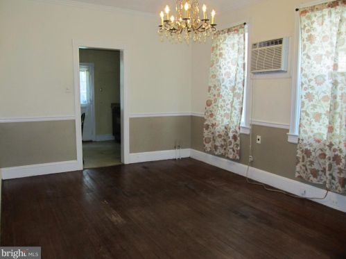 607 Cinnaminson St, Riverton NJ  08077-1423 exterior