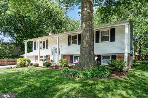 7 Brandywine Dr, Shrewsbury PA  17361-1803 exterior