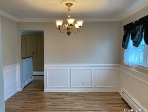 48 Burling Ln, West Islip NY  11795-3317 exterior