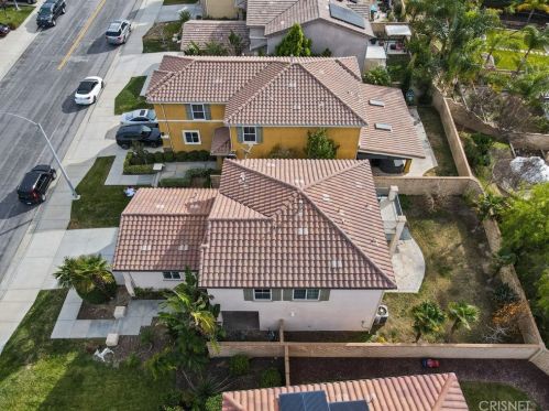 19920 Holly Dr, Santa Clarita CA  91350-3698 exterior