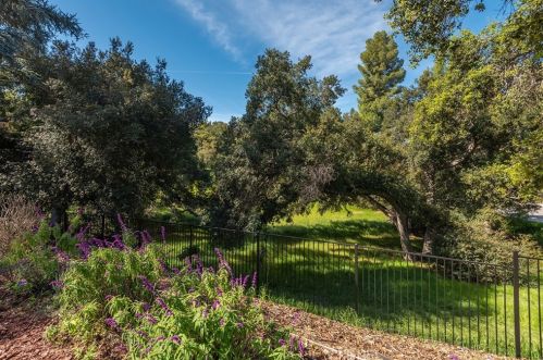 4455 Park Alisal, Calabasas CA  91302-1757 exterior
