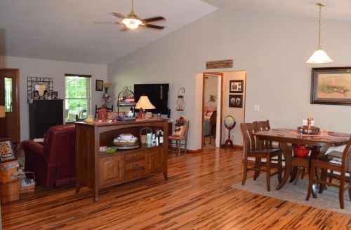 640 Carrie Ln, South Lebanon OH  45065-1150 exterior