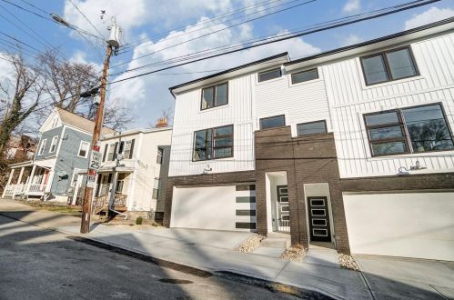 2618 Hackberry St, Cincinnati, OH 45206-2122