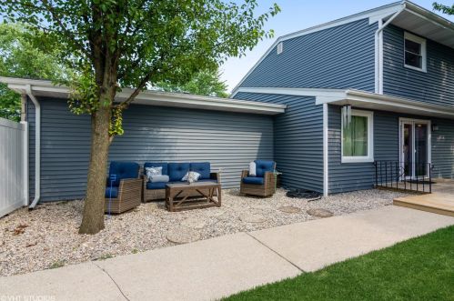 9812 Delaware Pl, Hammond IN  46322-3300 exterior