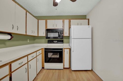 2861 Bowden Rd, Avon Park Lakes FL  33825-8701 exterior