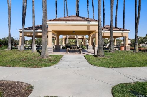 605 Solvay Aisle, Irvine CA  92606-0833 exterior