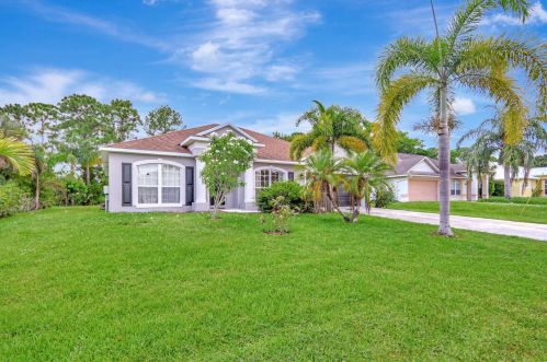 502 Ferris Dr, Fort Pierce, FL 34983-8630